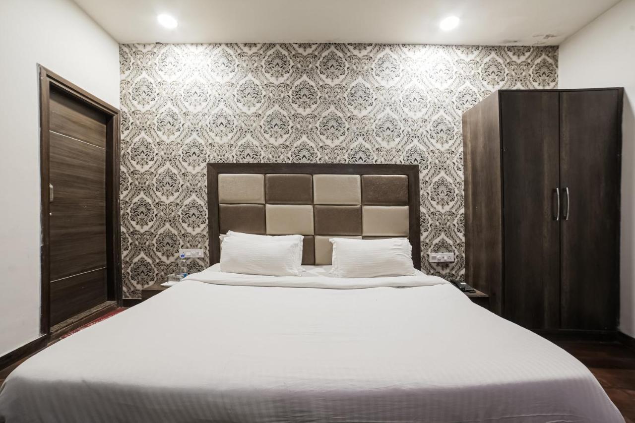 Townhouse Hollywood Heights Hotell Amritsar Eksteriør bilde