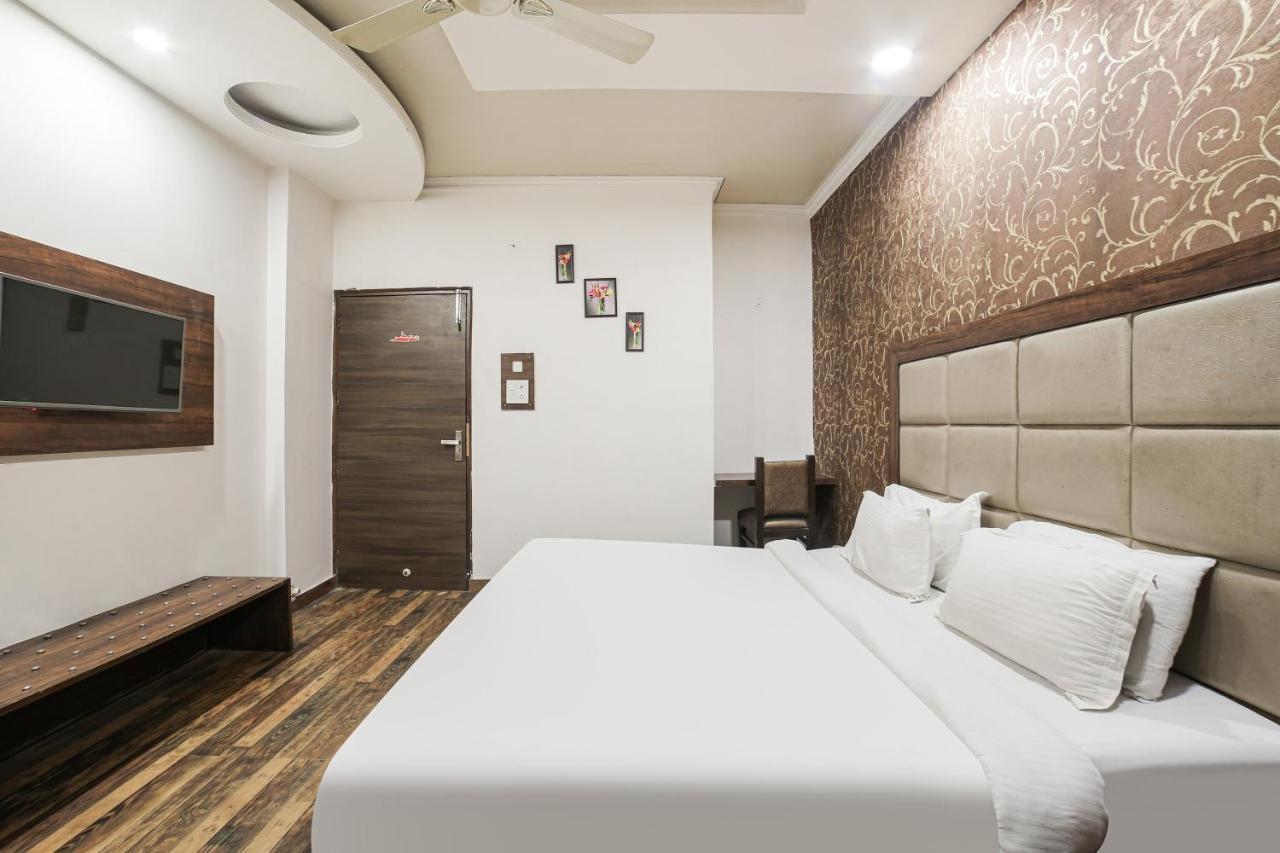 Townhouse Hollywood Heights Hotell Amritsar Eksteriør bilde