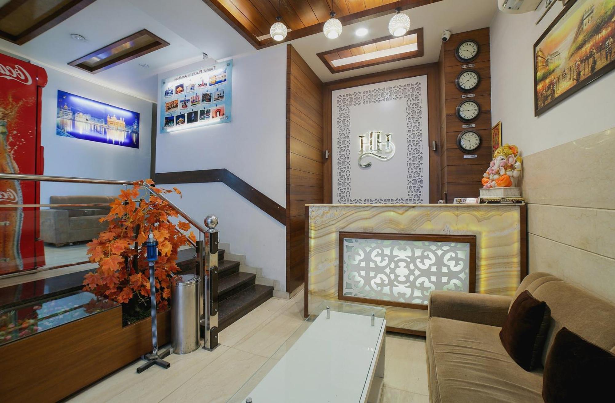 Townhouse Hollywood Heights Hotell Amritsar Eksteriør bilde