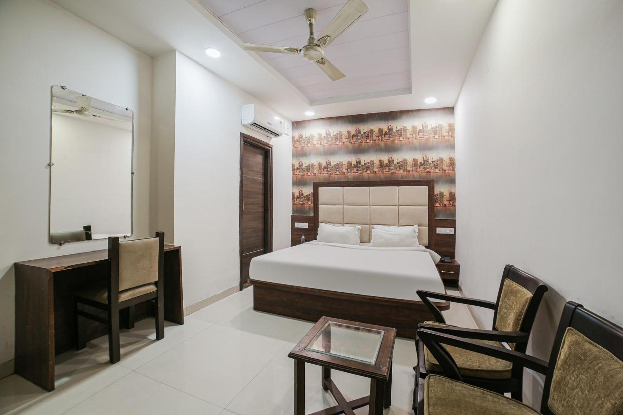 Townhouse Hollywood Heights Hotell Amritsar Eksteriør bilde