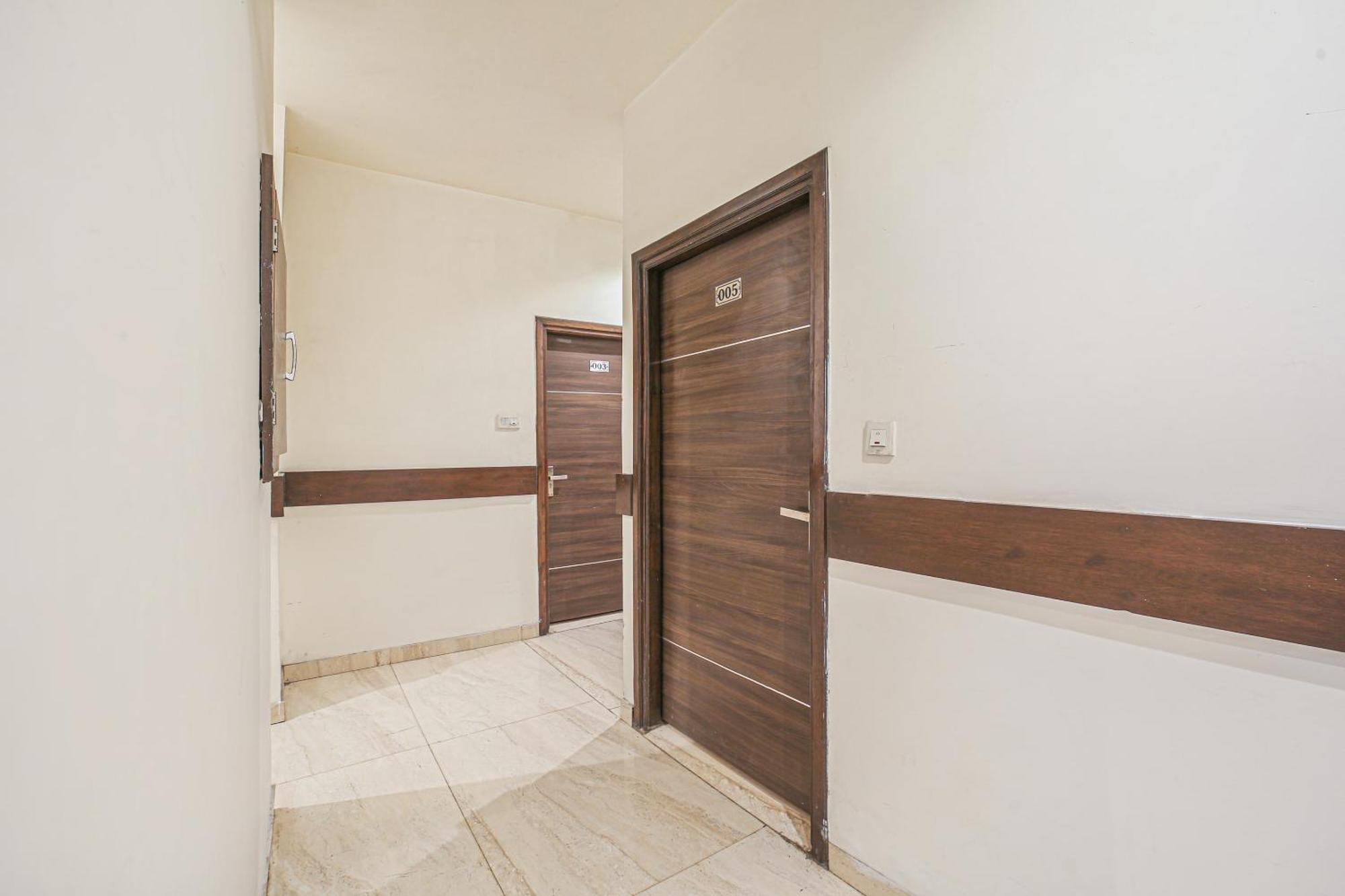 Townhouse Hollywood Heights Hotell Amritsar Eksteriør bilde