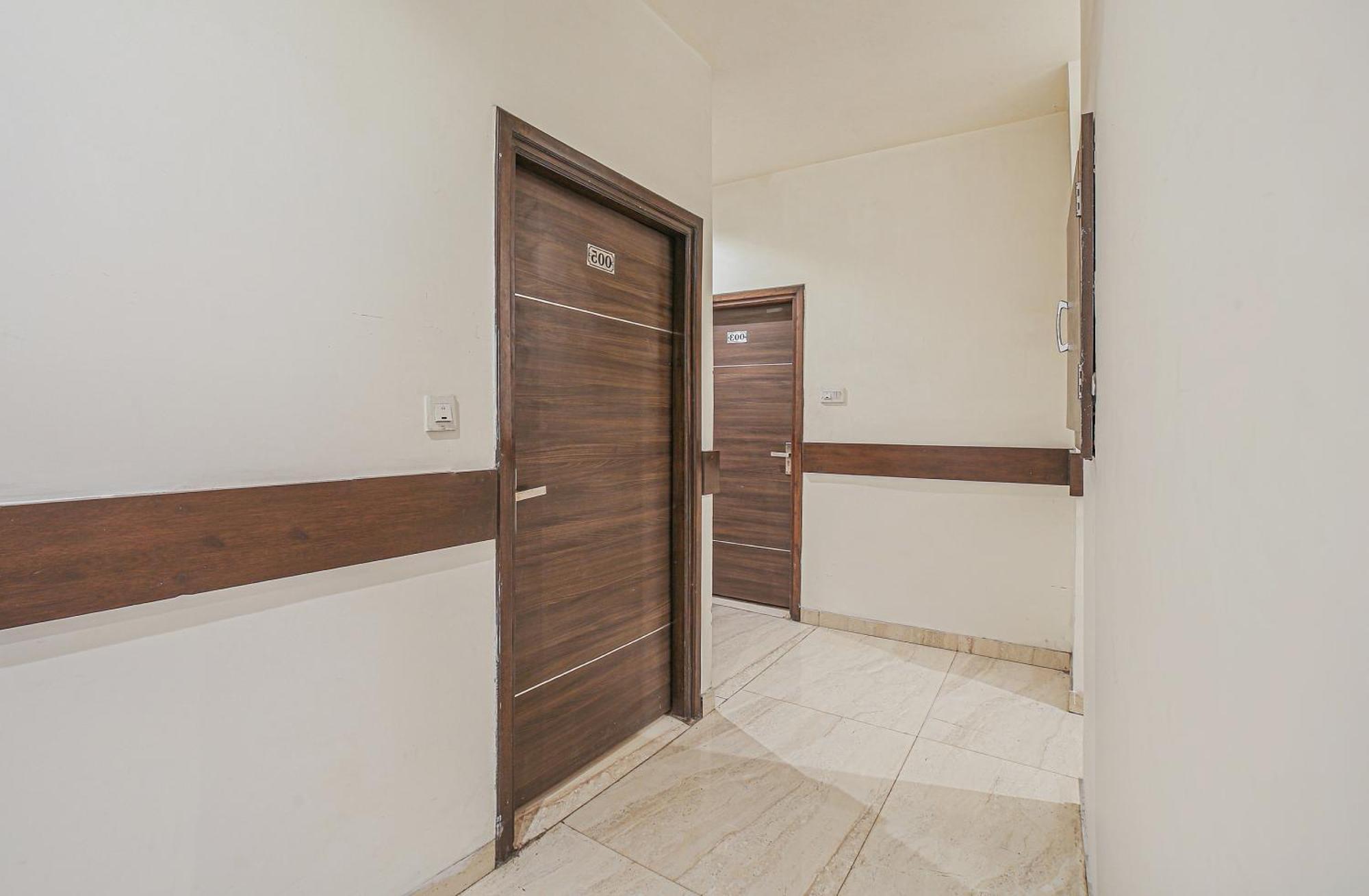 Townhouse Hollywood Heights Hotell Amritsar Eksteriør bilde