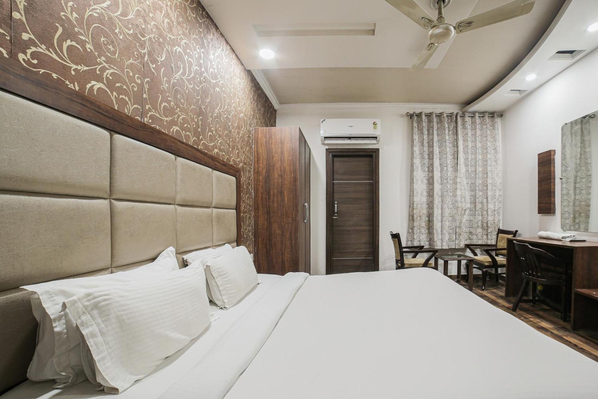 Townhouse Hollywood Heights Hotell Amritsar Eksteriør bilde